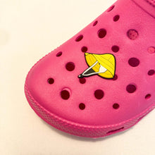 Load image into Gallery viewer, Sou'wester Shoe Charm